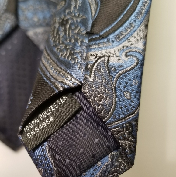 Blue paisley necktie - Picture 3 of 5